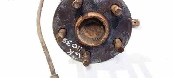 Toyota Avensis T250 Rear wheel hub 