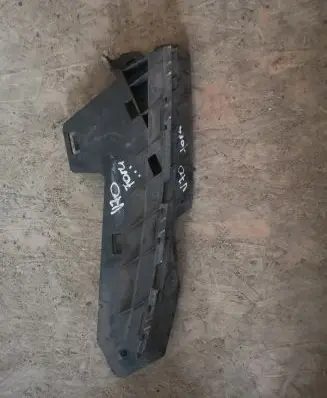 Volvo V70 Front bumper mounting bracket 30796388
