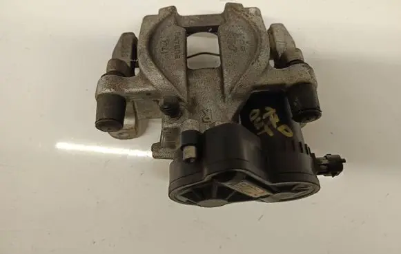 Subaru Outback (BS) Rear brake caliper 26620AL04R