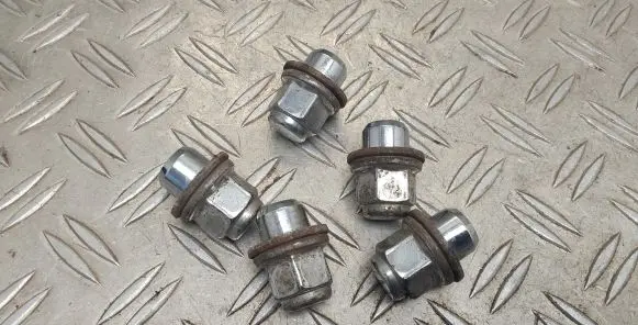 Toyota Verso Nuts/bolts 