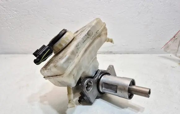 Audi Q5 SQ5 8R Master brake cylinder