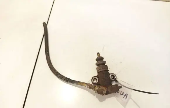 Subaru Legacy Master brake cylinder