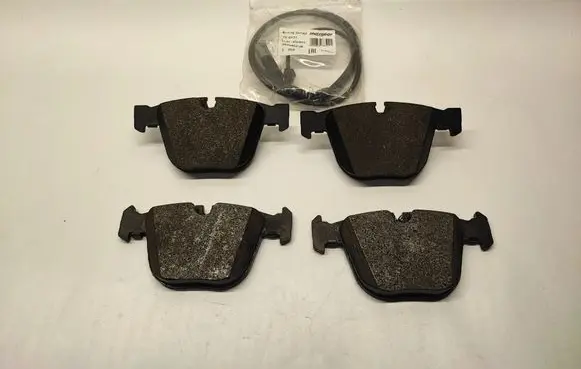 BMW M3 e92 Brake pads (rear) 90R011101417 34356854168