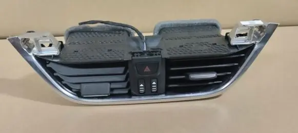 Ford Fiesta Dash center air vent grill 19K617