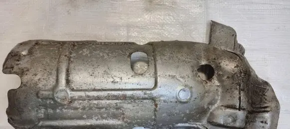Exhaust heat shield