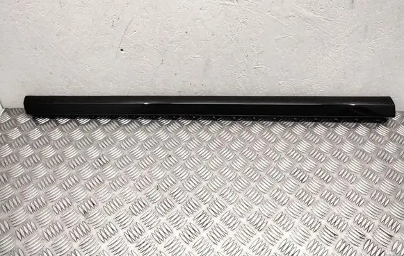 Volvo V70 Front door trim (molding)
