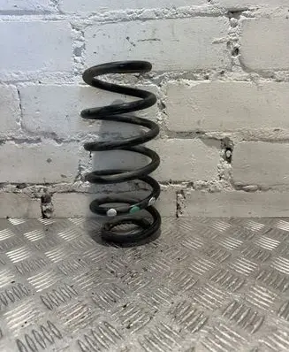 Toyota Avensis T270 Rear coil spring