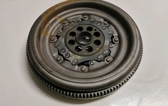 Volkswagen Eos Flywheel 06J105266AE