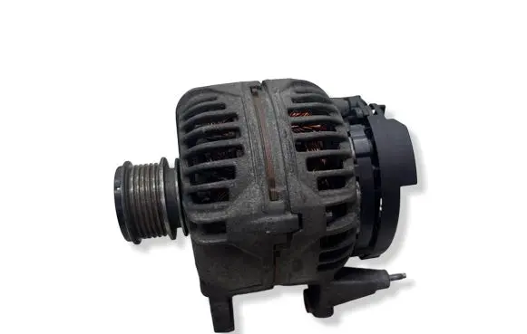 Volkswagen Golf IV Generator/alternator 028903028E