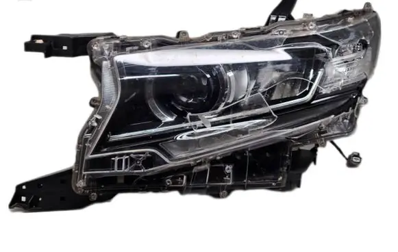 Toyota Land Cruiser J300 Headlight/headlamp 60266