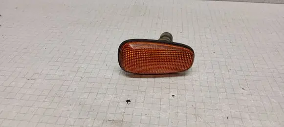 Opel Astra G Front fender indicator light 90560403