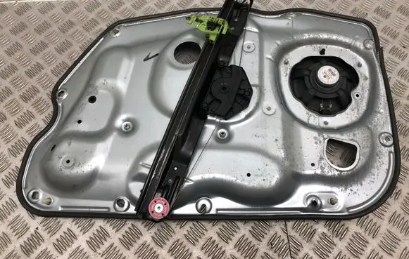 Alfa Romeo Giulietta Front window lifting mechanism without motor