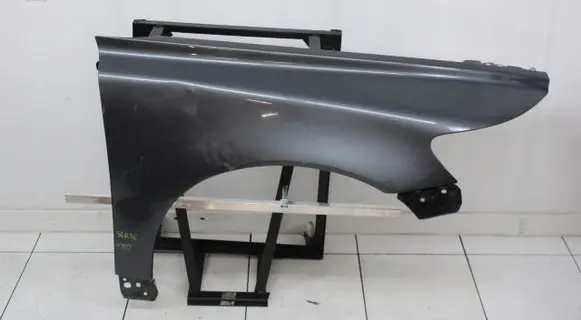 Volvo V50 Fender 