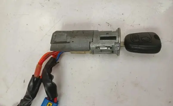 Peugeot 206 Ignition lock