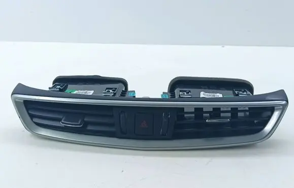 Nissan Qashqai Dash center air vent grill 687504EA0B PG05LZ08 30490053