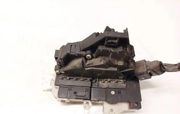 Ford Mondeo Mk III Rear door lock 2S4AA26412EB