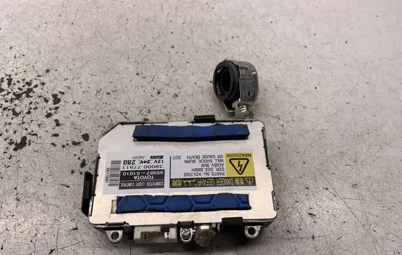 Lexus RX 300 Headlight ballast module Xenon 3900077511 8596751010