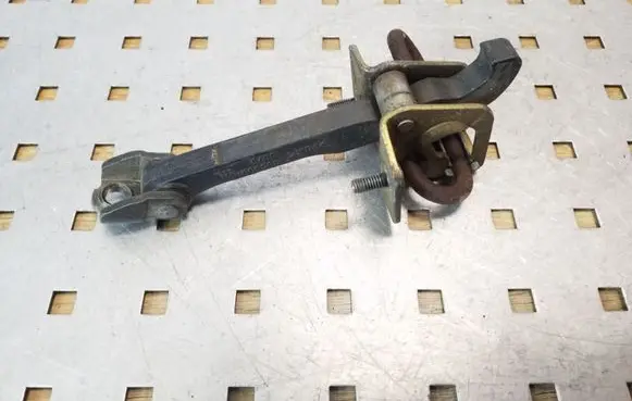 Volvo XC70 Rear door check strap stopper 8650061