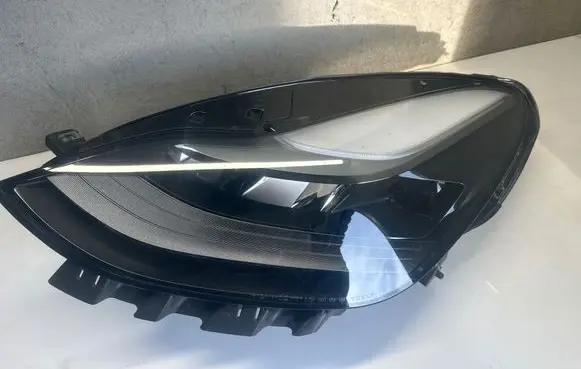 Tesla Model S Headlight/headlamp 151495200D CJW22216201462 01531911