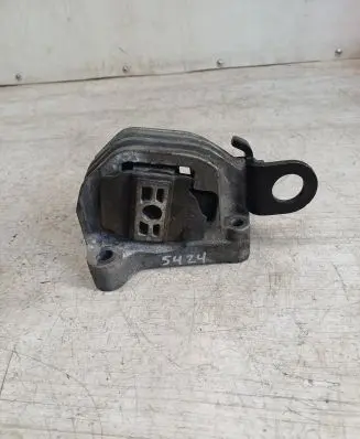 Volvo S80 Engine mount bracket 30776354