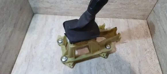 Volvo V50 Gear shifter/selector 8128202161
