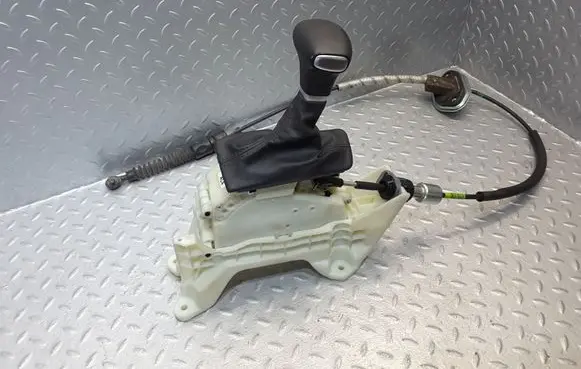 KIA Optima Gear shifter/selector 46701D4440 46700D4440 46790D4400