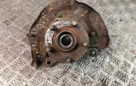 Subaru Impreza II Front wheel hub
