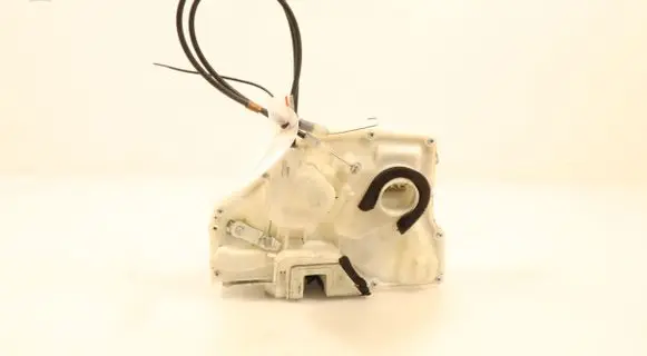 Suzuki SX4 Front door lock 
