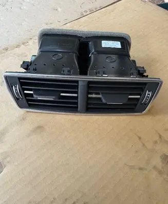 Audi SQ7 Rear air vent grill 4M0819203C 09240005 0985100001