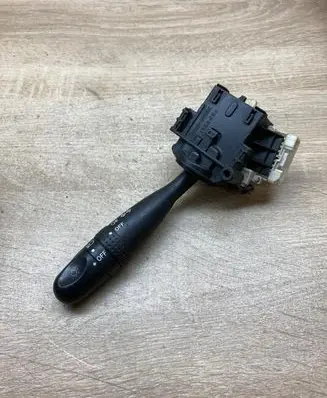 Toyota Yaris Verso Indicator stalk 1736482