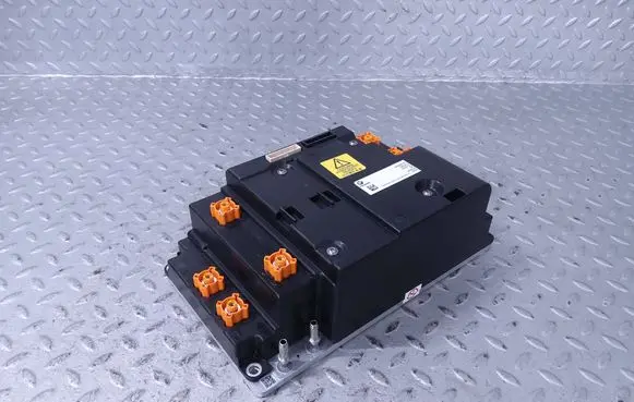 BMW X1 U11 Voltage converter inverter 8890608 61278890608