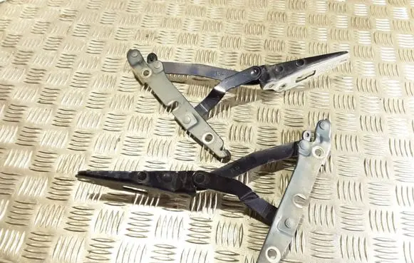 Audi A4 S4 B6 8E 8H Tailgate/trunk/boot hinge 8E5827302C 8E5827301C