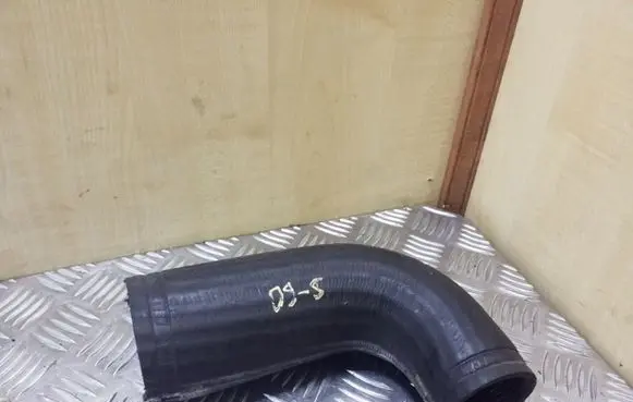Volvo S60 Intercooler hose/pipe