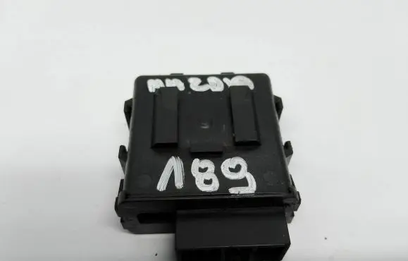 Mazda 323 F Immobilizer control unit/module TC91675G2A