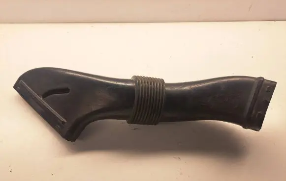 Volvo V70 Air intake hose/pipe 8638624 6766 GERMANY