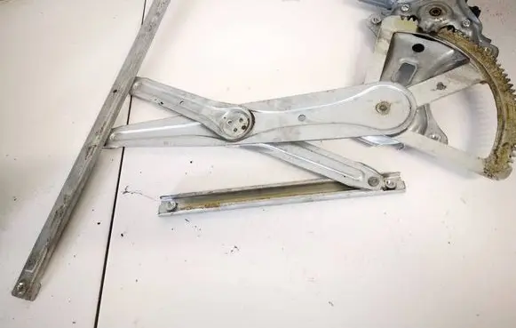 Toyota Corolla Verso AR10 Sliding door window regulator with motor 