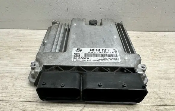 Porsche Cayenne (92A) Engine control unit/module 06E906023A 0261S06050 95861860330