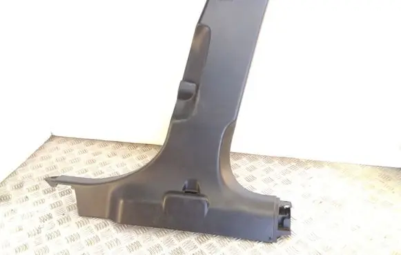 Maserati Ghibli (C) pillar trim 6700204030