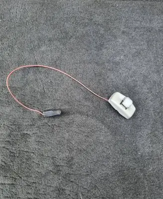 Sun visor clip/hook/bracket