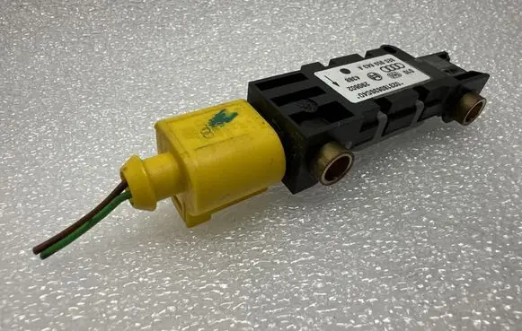 Airbag deployment crash/impact sensor