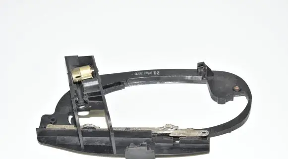 Rear door exterior handle/bracket