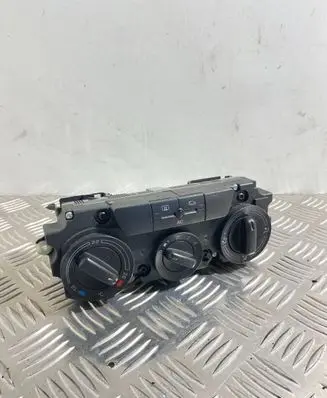 Skoda Octavia Mk2 (1Z) Climate control unit 1Z0820047K