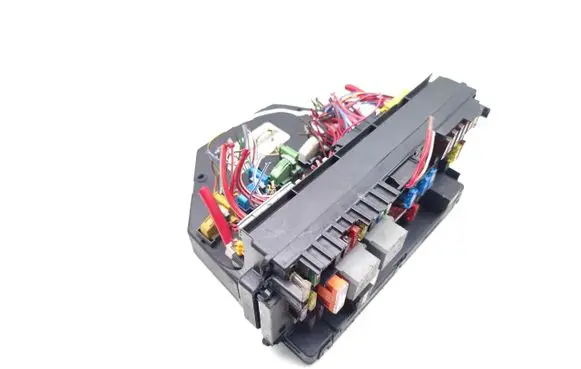 Mercedes-Benz C W204 Fuse module A2045450369 A2044423900 A2044424000