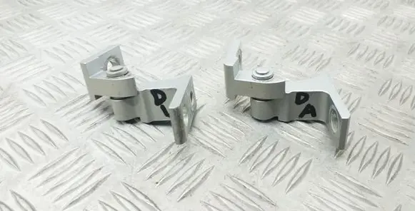 Volkswagen Scirocco Front door hinges set 7N0831402