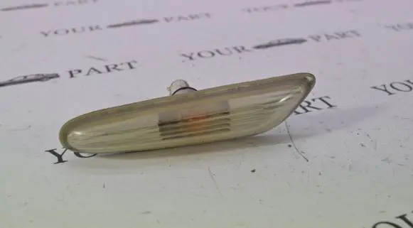 BMW 5 E60 E61 Front fender indicator light 7165742