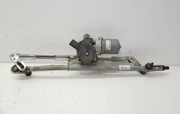 Chrysler Town & Country V Front wiper linkage and motor W000011423 05113043AD 05113043