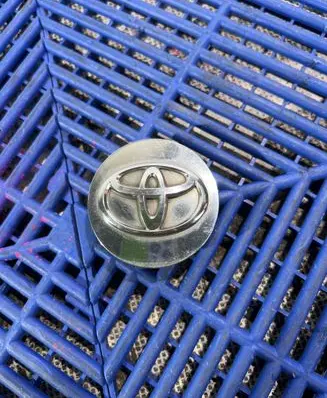 Toyota Auris E180 Original wheel cap 