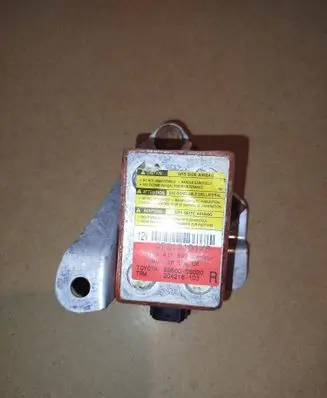 Toyota Avensis T220 Airbag deployment crash/impact sensor 8986005020 07210191XF 204216103
