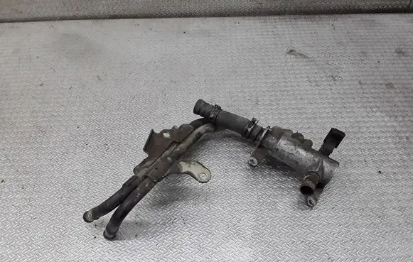 Engine coolant pipe/hose