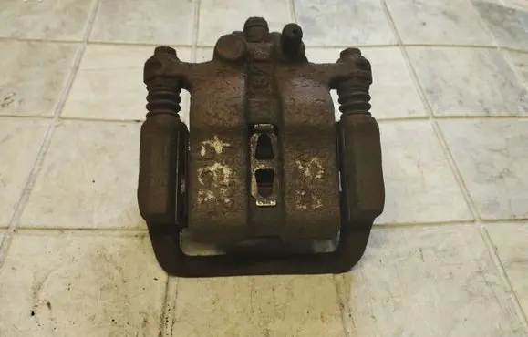 Honda FR-V Rear brake caliper